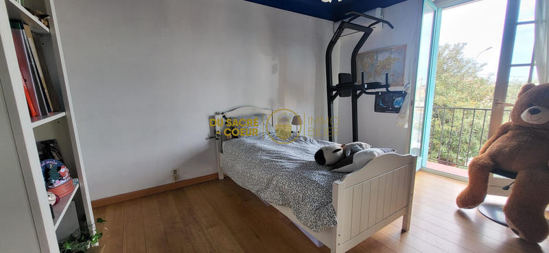 Maison - 213 m² - 6 pièces