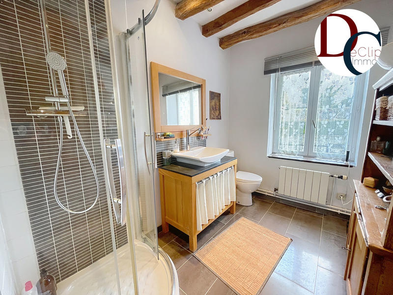 Maison - 226 m² - 8 pièces