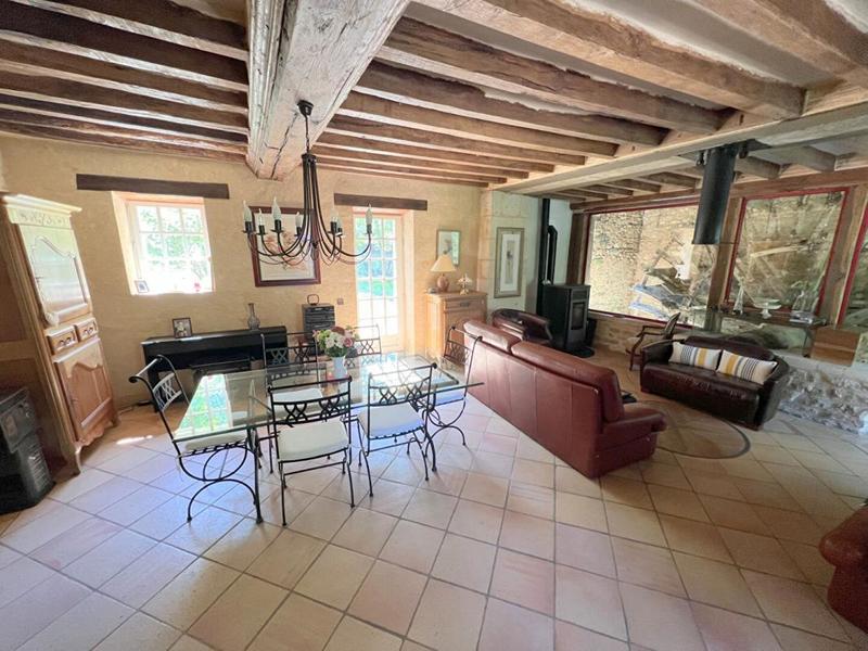 Maison - 208 m² - 7 pièces