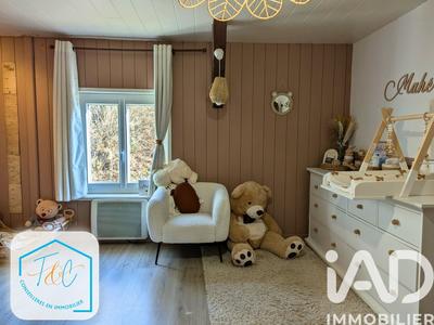 Maison - 120 m² - 4 pièces