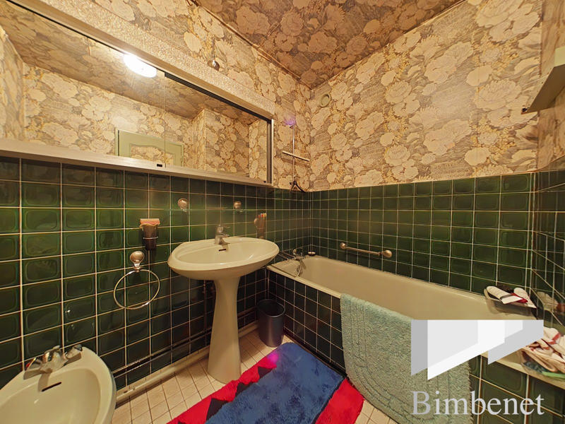 Appartement - 85 m² - 4 pièces