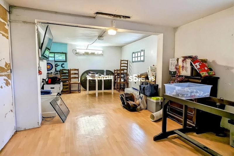 Maison - 121 m² - 6 pièces