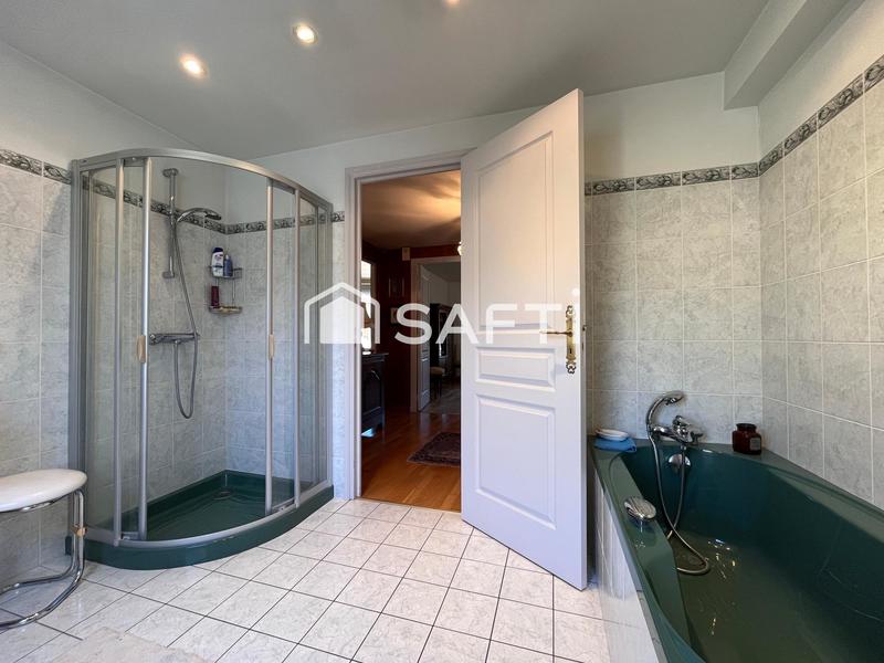 Maison - 177 m² - 6 pièces