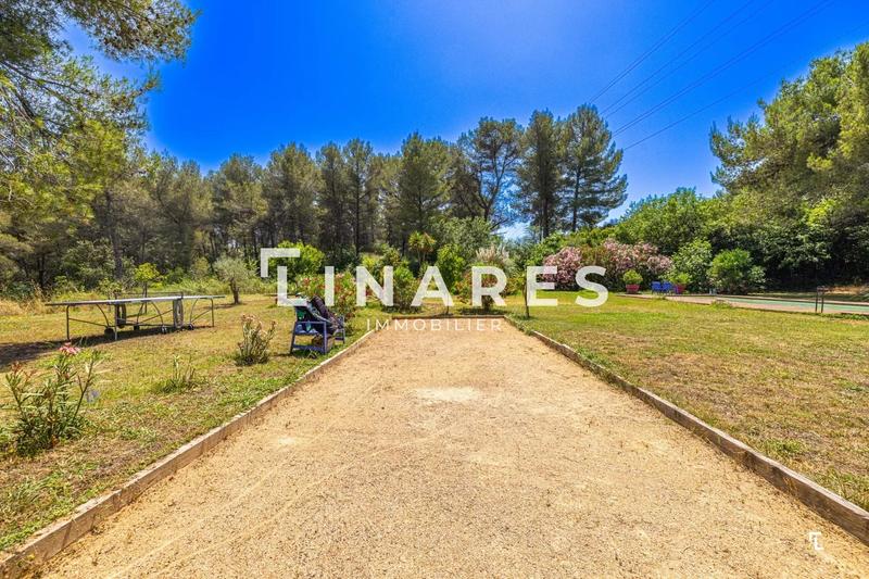 Villa - 180 m² - 5 pièces