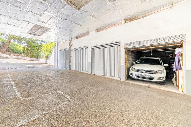 Appartement - 80 m² - 3 pièces