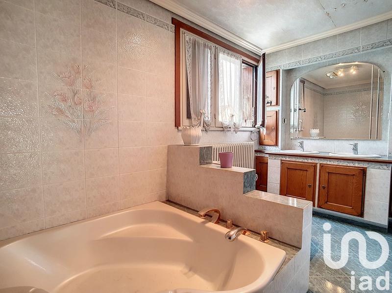 Maison - 143 m² - 6 pièces