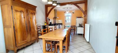 Maison - 181 m² - 8 pièces