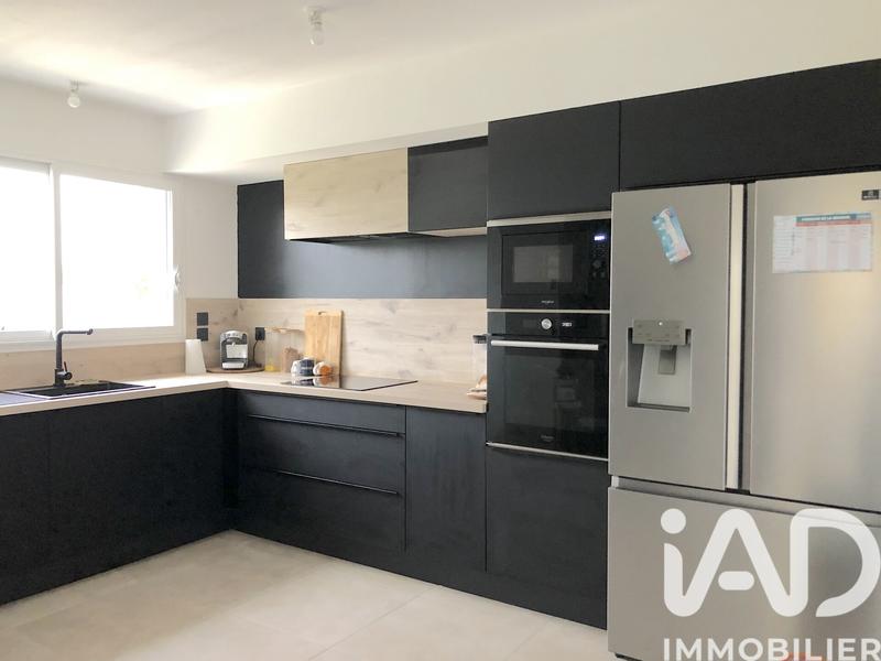 Maison - 93 m² - 4 pièces