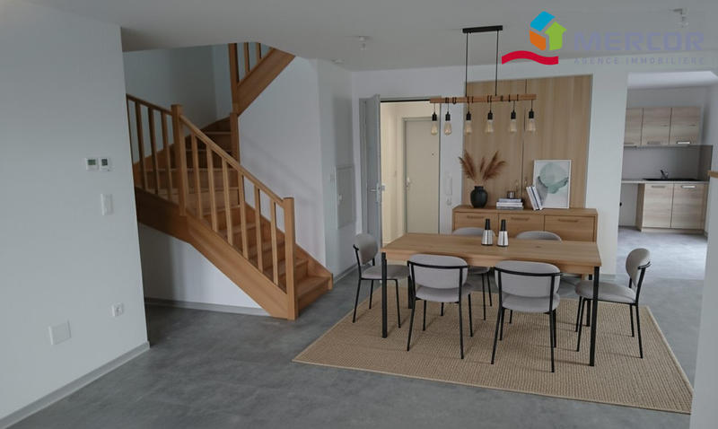 Duplex - 92 m² - 4 pièces