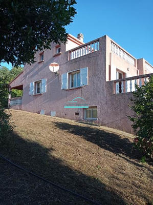 Villa - 180 m² - 7 pièces