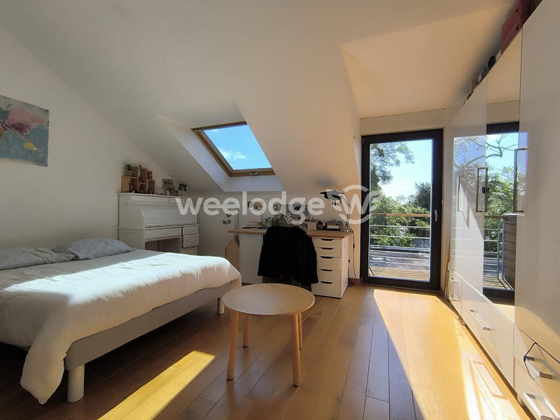 Maison contemporaine - 180 m² - 7 pièces