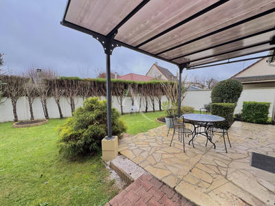 Maison - 104 m² - 5 pièces