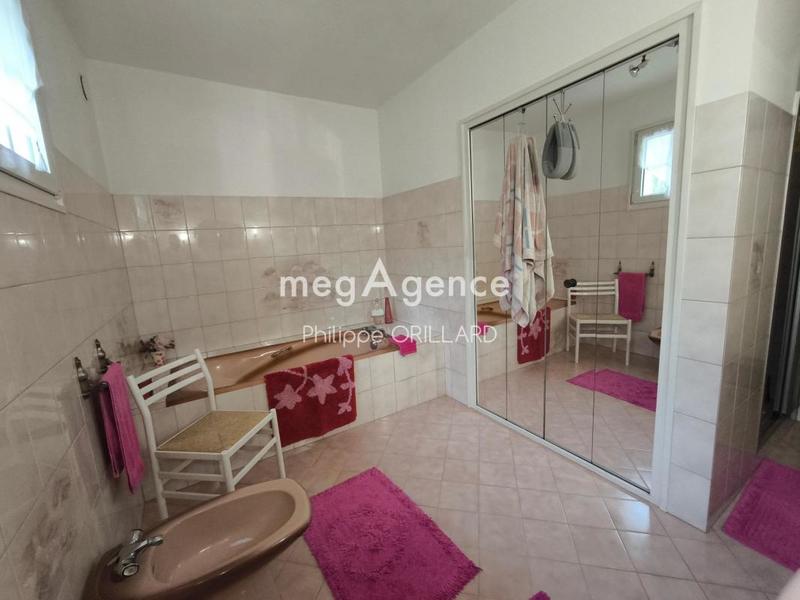 Maison ancienne - 234 m² - 8 pièces