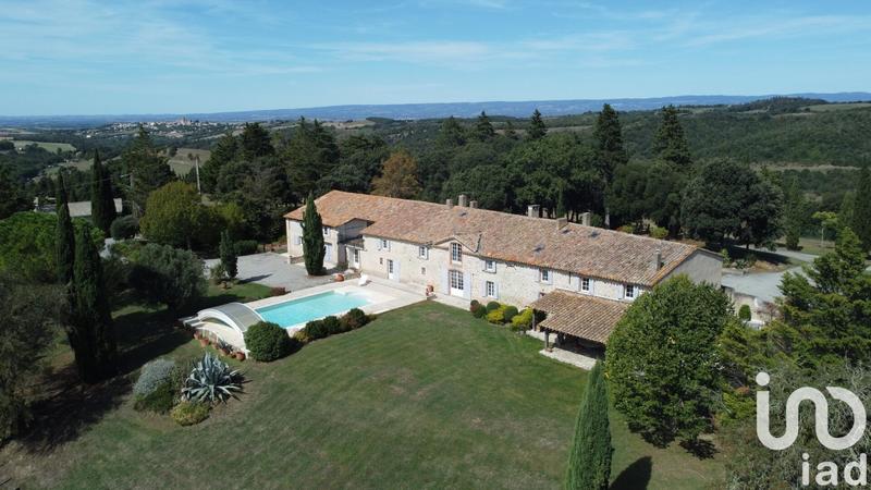 Maison - 660 m² - 16 pièces