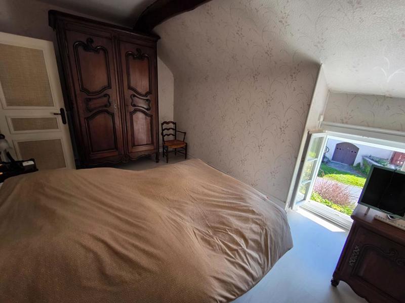 Maison - 225 m² - 7 pièces