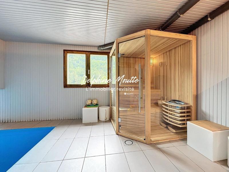 Châlet - 190 m² - 9 pièces