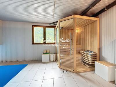 Châlet - 190 m² - 9 pièces