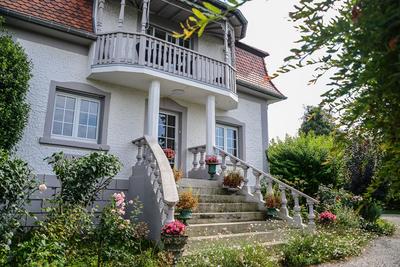 Maison - 250 m² - 10 pièces