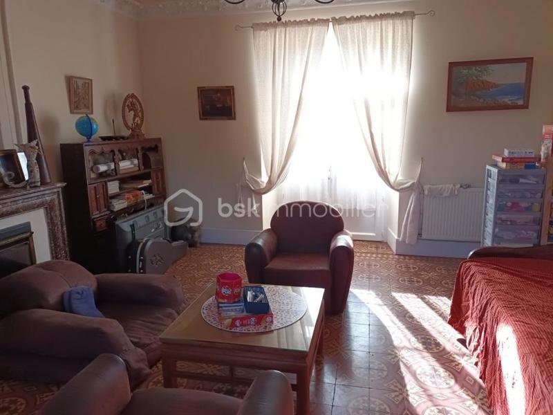 Maison - 177 m² - 9 pièces