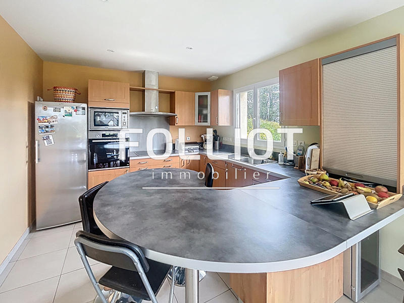 Maison - 188 m² - 9 pièces