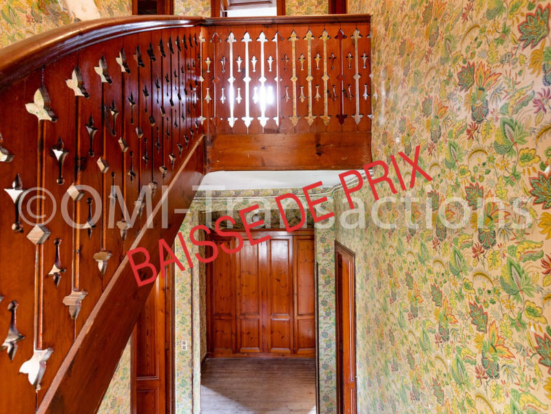 Maison - 230 m² - 11 pièces