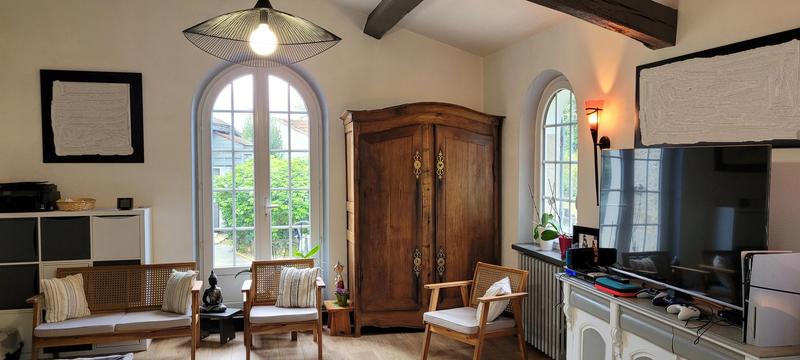 Propriété - 250 m² - 9 pièces