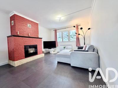 Maison - 220 m² - 10 pièces