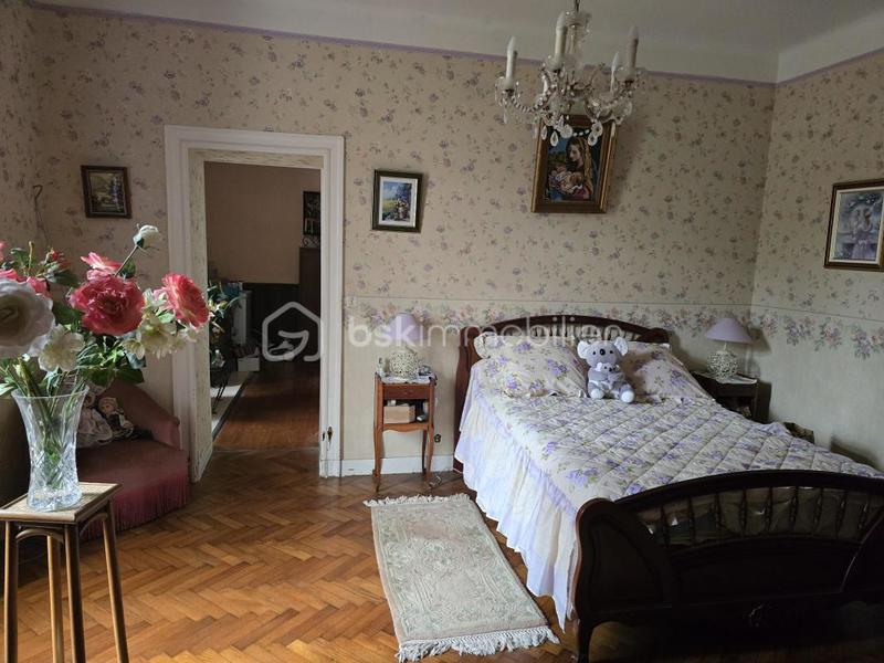 Maison ancienne - 220 m² - 9 pièces