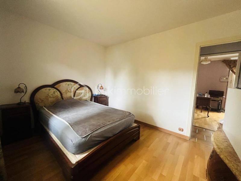 Maison - 186 m² - 6 pièces