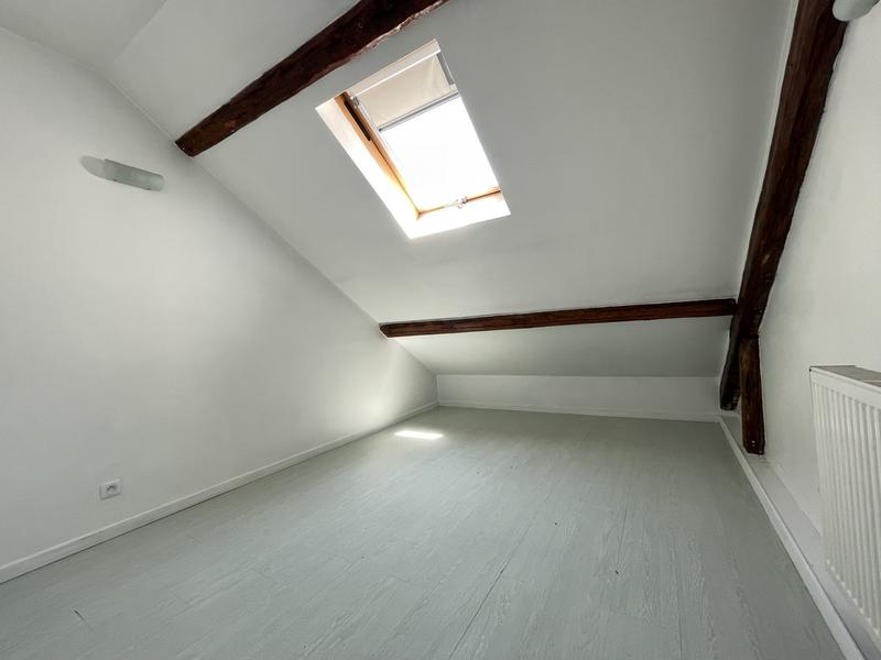 Appartement - 105 m² - 6 pièces