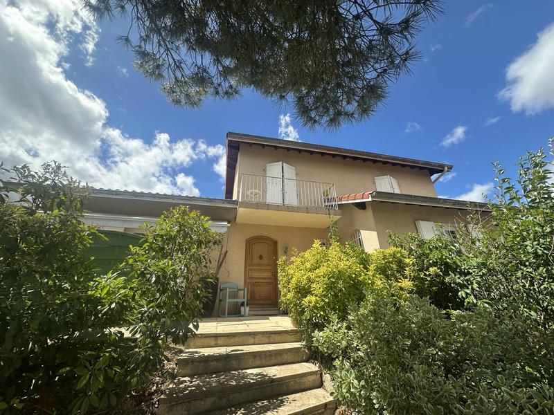 Villa - 172 m² - 8 pièces