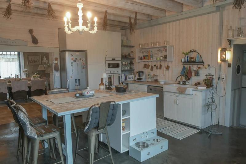 Maison en pierre - 350 m² - 8 pièces