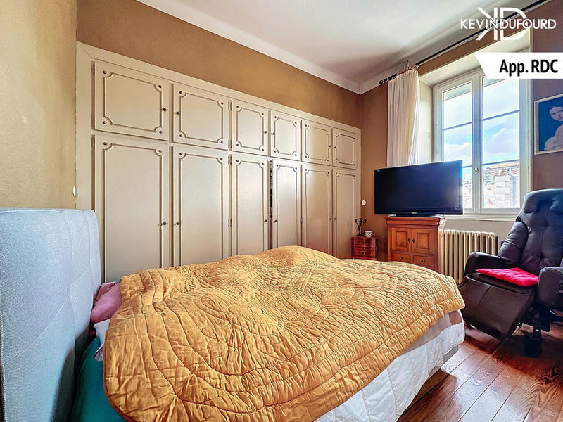 Maison - 290 m² - 10 pièces