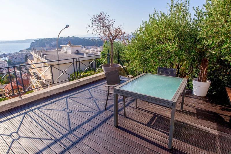 Villa - 325 m² - 6 pièces