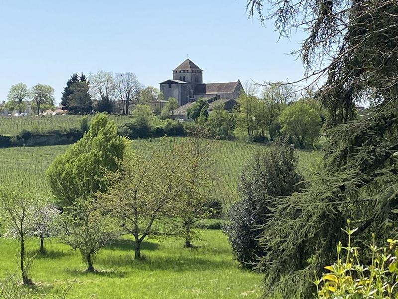 Demeure - 2 500 m² - 1 pièce