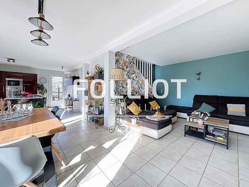 Maison - 140 m² - 8 pièces