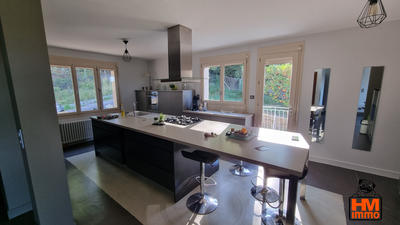 Maison - 180 m² - 7 pièces