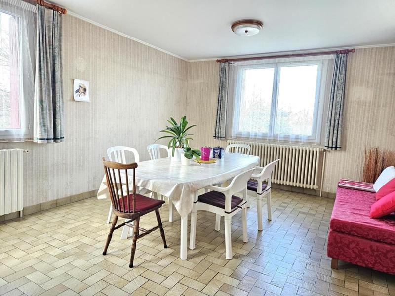 Maison - 187 m² - 9 pièces