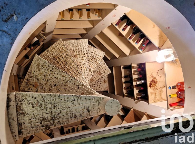 Maison - 290 m² - 9 pièces