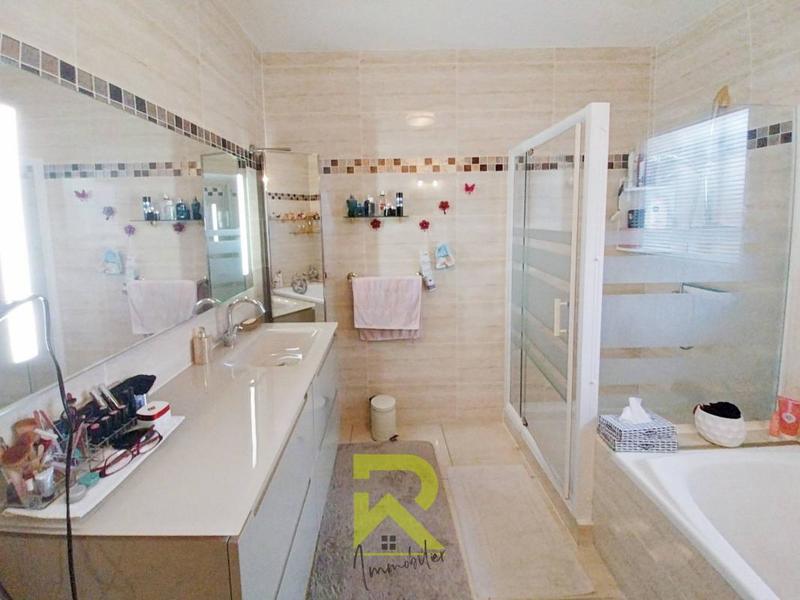 Villa - 176 m² - 5 pièces