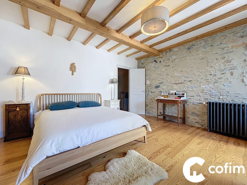 Appartement - 240 m² - 6 pièces