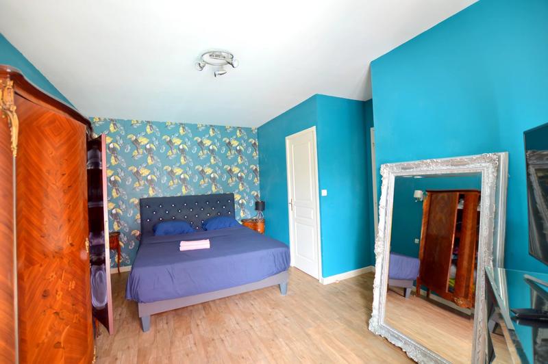 Maison - 182 m² - 7 pièces