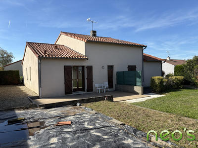 Maison traditionnelle - 109 m² - 6 pièces