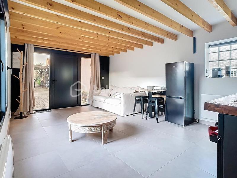 Maison - 202 m² - 6 pièces