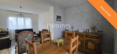 Maison - 98 m² - 5 pièces