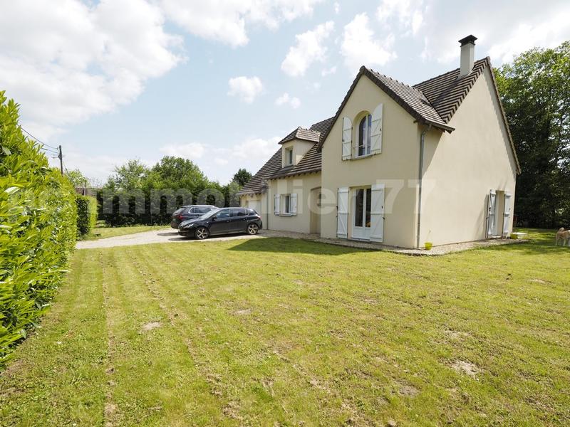 Maison de village - 157 m² - 6 pièces