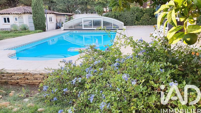 Maison - 257 m² - 6 pièces