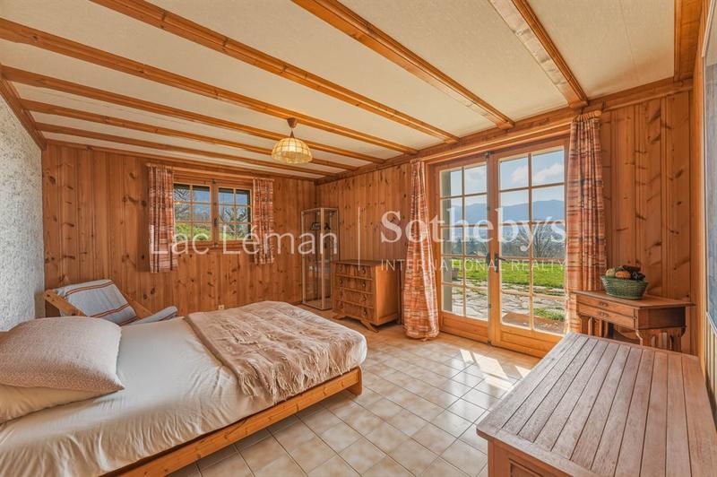 Châlet - 240 m² - 9 pièces