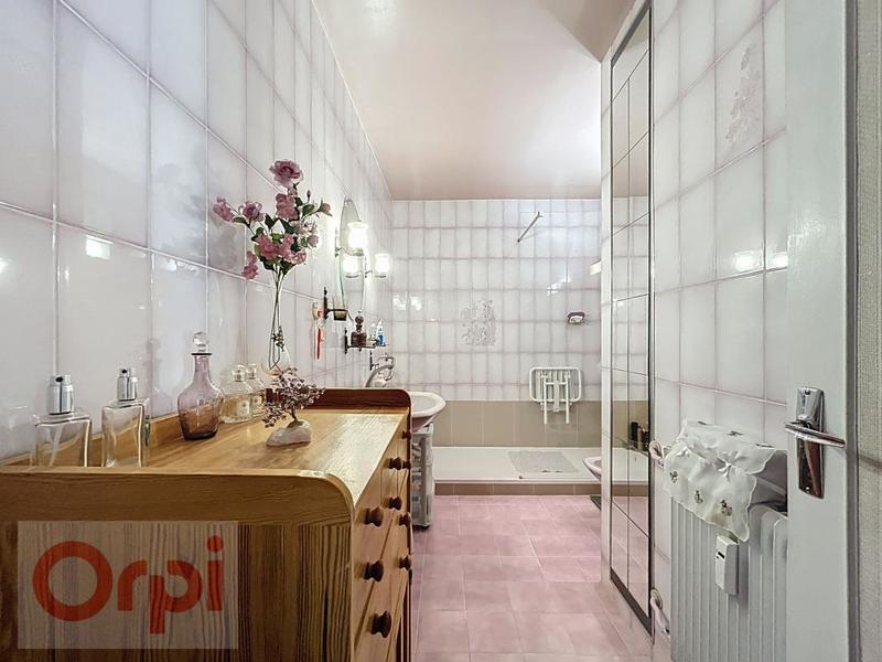 Appartement - 102 m² - 5 pièces