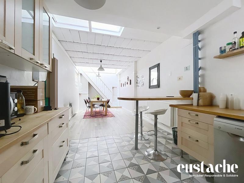 Loft - 80 m² - 3 pièces